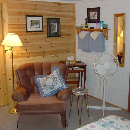 Sunny Rock Bed & Breakfast Minden ภายนอก รูปภาพ