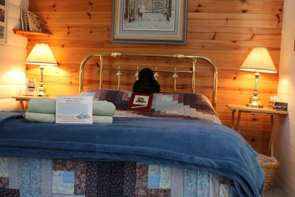 Sunny Rock Bed & Breakfast Minden ภายนอก รูปภาพ