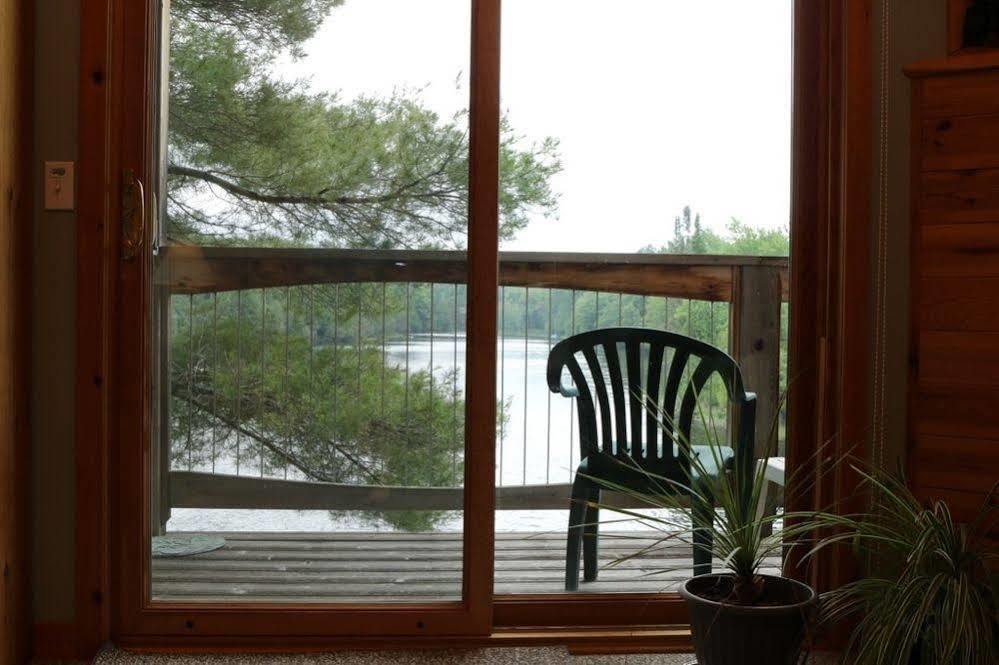 Sunny Rock Bed & Breakfast Minden ภายนอก รูปภาพ